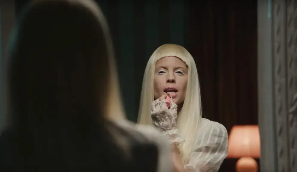 Yolandi Visser ile ma lat? Poznaj szokujące fakty o jej życiu