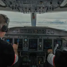 Ile zarabia pilot samolotu pasażerskiego? Zaskakujące różnice w wynagrodzeniach