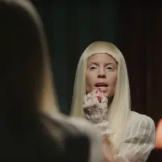 Yolandi Visser ile ma lat? Poznaj szokujące fakty o jej życiu